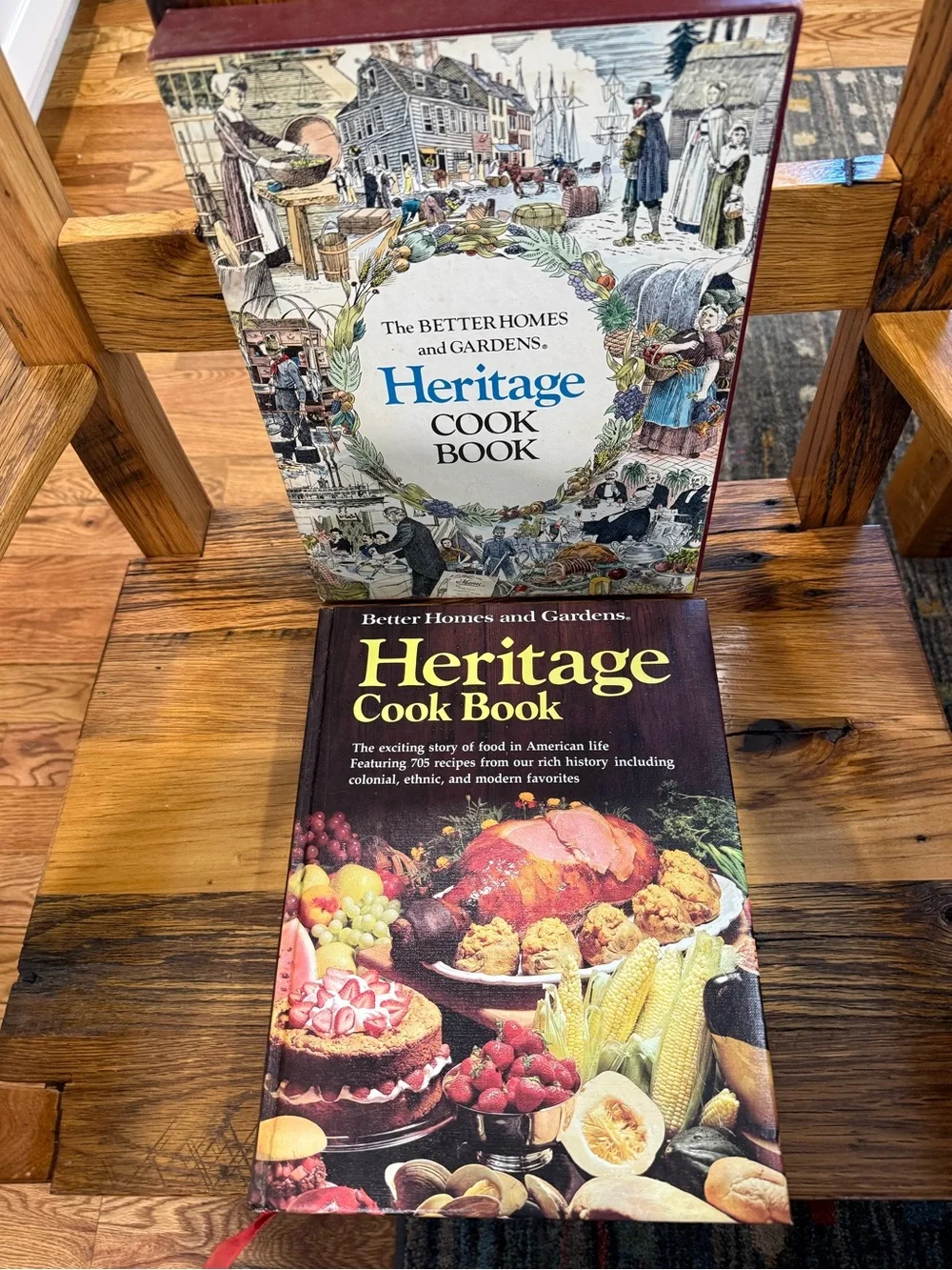 Better Homes and Gardens Heritage Cook Book — Cream and Blue Illustrated Cover